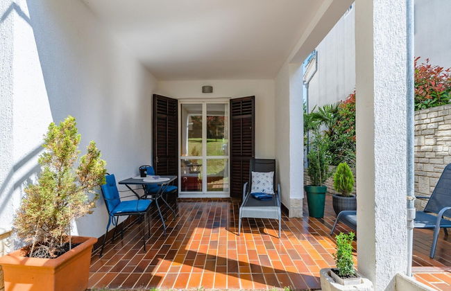 Apartment in Porec Near Sand Beach - Photo 12