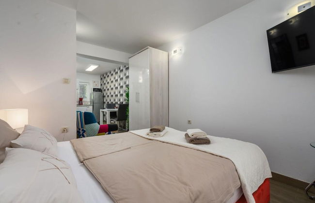 Apartment in Porec Near Sand Beach - Photo 4