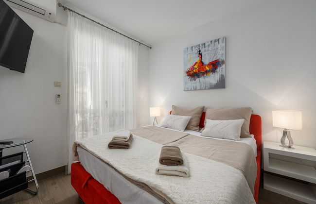Apartment in Porec Near Sand Beach - Photo 3