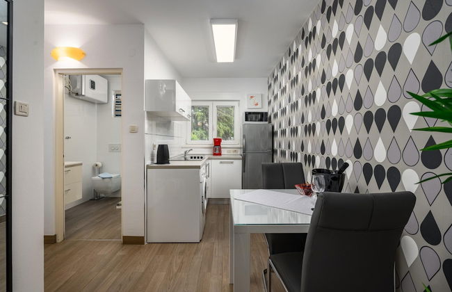 Apartment in Porec Near Sand Beach - Photo 11