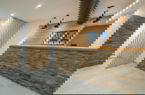 Foto 2 - Nice Apartment With Balcony