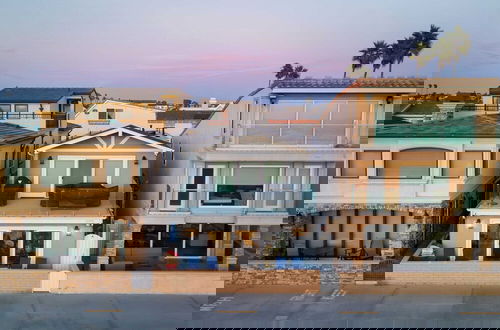 Foto 35 - Balboa Breeze by Avantstay Beachfront Retreat + Ocean View