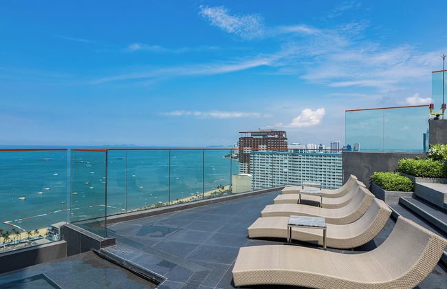 Sea View Edge Central Pattaya - Photo 26