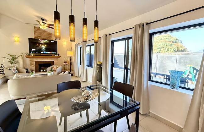 Luxurious 2 Bedroom Ajijic Home - Free Bikes - Huge Patio -gym -pickleball Court - Foto 1