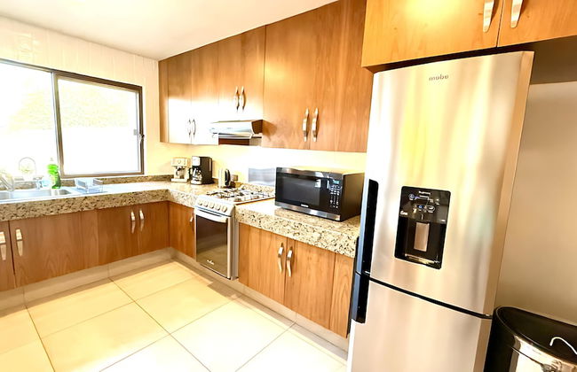 Luxurious 2 Bedroom Ajijic Home - Free Bikes - Huge Patio -gym -pickleball Court - Foto 32