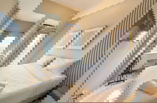 Foto 1 - Good Place And Tidy Studio At Tamansari Prospero Apartment