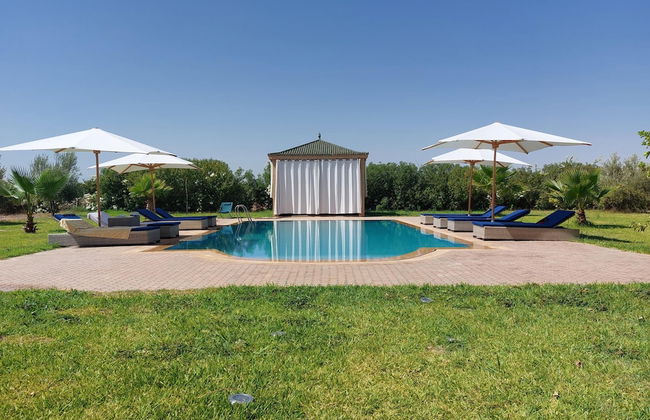 Saphir Paon - Luxury Villa in the Middle of a Farm - Photo 11