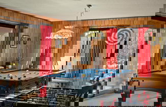 Foto 3 - Mountain Magic by Avantstay Firepit Game Room - Pool Table Foosball