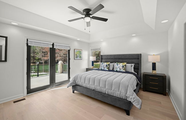 Knotty Pines by Avantstay Lake Views Renovated - Photo 4