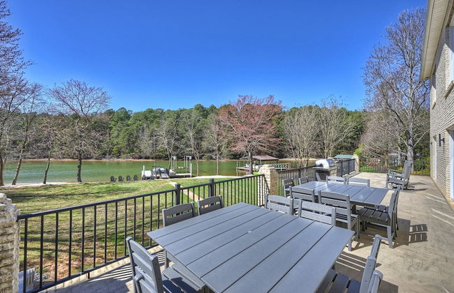 Knotty Pines by Avantstay Lake Views Renovated - Photo 1