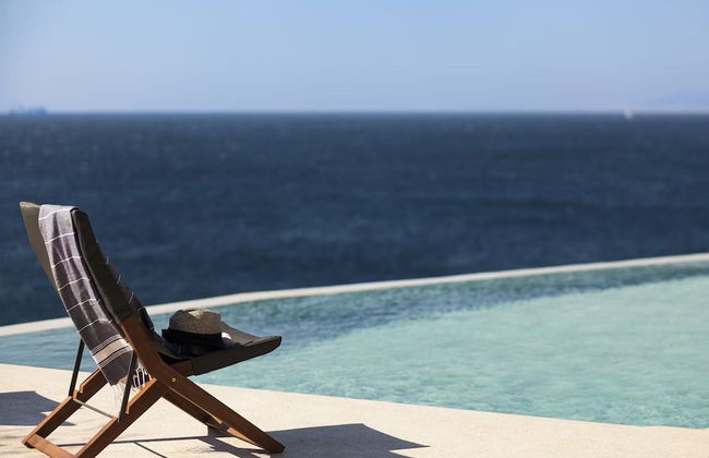 Waterfront Villa With Private Pool - Foto 27