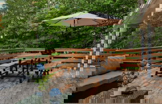 Foto 2 - Sasa by Avantstay Deck Fire Pit Near Lake