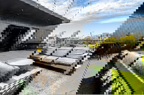 Foto 2 - Lindsley by Avantstay Balcony Modern Design A Downtown Location