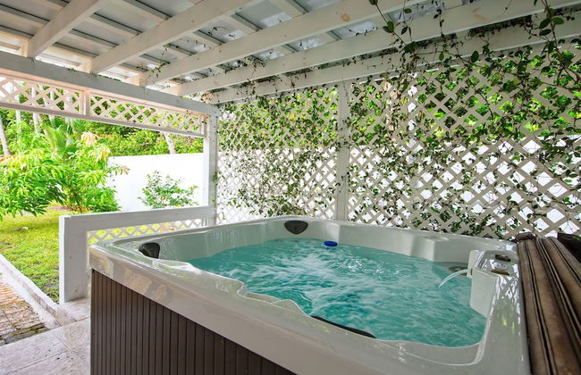 Las Olas Oasis by Avantstay Minutes to the Beach Hot Tub - Foto 2