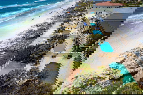 Photo 42 - Promenade by Avantstay Beach Front Mansion w Breathtaking Views Pool