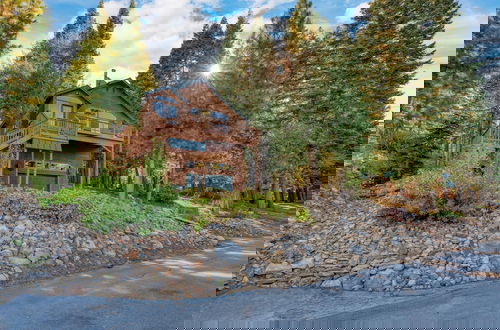 Photo 44 - Golden Summit by Avantstay Stunning Secluded Cabin w Access to Tahoe Donner