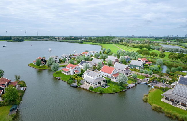 Bungalow by Water Near Rotterdam - Photo 11