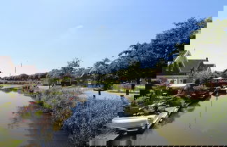 Foto 2 - Charming Holiday Home With Garden