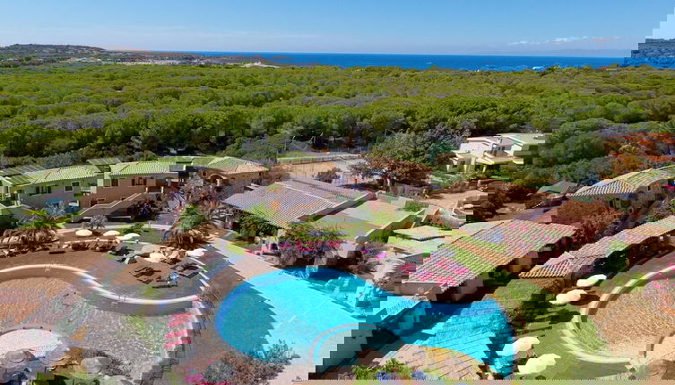 Photo 1 - Apartment in Residence With Swimming Pool