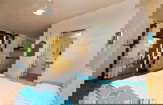 Foto 3 - Studio Apartment in Residence With Swimming Pool