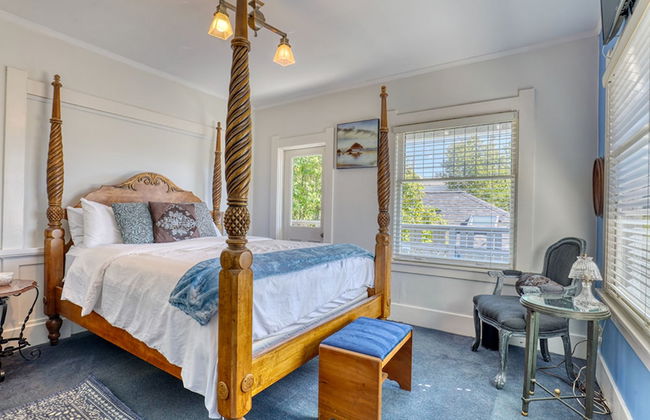 Walker’s Delight on Queen Anne - Photo 12