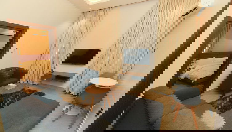 Foto 1 - AJs Serenity Suites