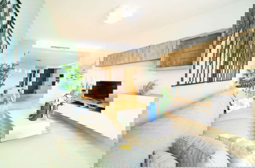 Foto 9 - Spacious Apartment With Garden