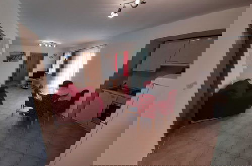 Photo 12 - Cozy Apartments With Private Balcony Vinisce