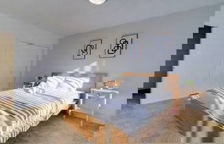 Foto 3 - Spacious 2BR Apartment in Crystal City