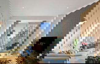 Photo 3 - High Floor Lux 2BR nr Top Golf Dubai Marina JLT