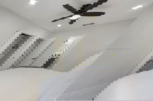 Foto 7 - Stylish 4BR 2BA Home w Spacious Backyard in Vibrant Wilton Manors