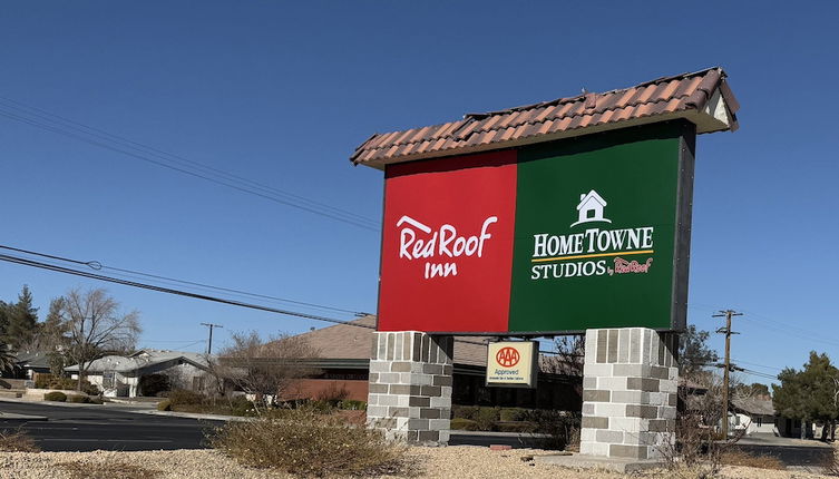 Foto 1 - HomeTowne Studios by Red Roof Ridgecrest