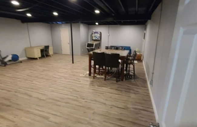 Remodeled and Inviting Free EV Charging Station Level 2 - Foto 75