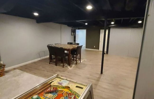 Remodeled and Inviting Free EV Charging Station Level 2 - Foto 76