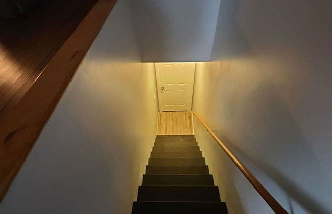 Remodeled and Inviting Free EV Charging Station Level 2 - Foto 67