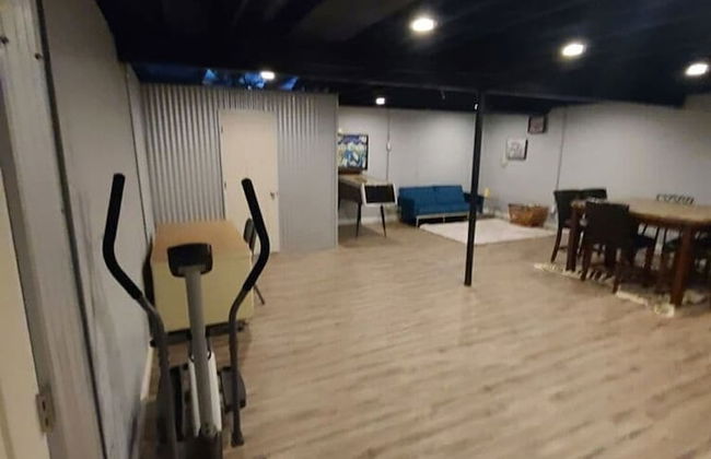 Remodeled and Inviting Free EV Charging Station Level 2 - Foto 72
