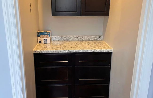 Remodeled and Inviting Free EV Charging Station Level 2 - Foto 39