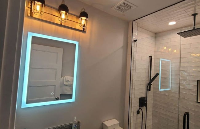 Remodeled and Inviting Free EV Charging Station Level 2 - Foto 15