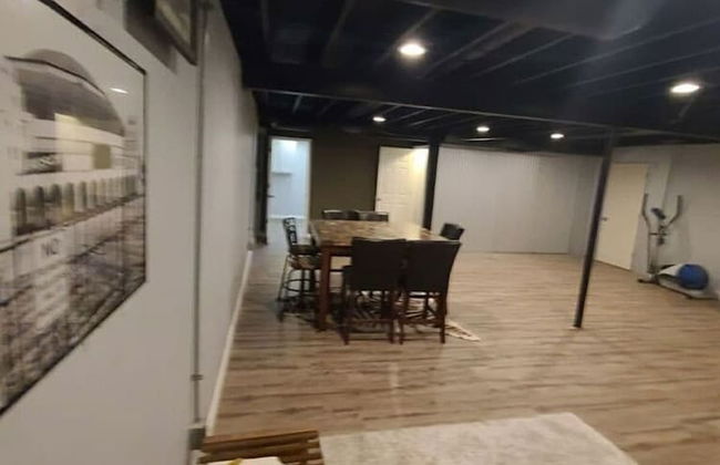Remodeled and Inviting Free EV Charging Station Level 2 - Foto 73