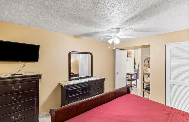 Not Only You Have A View 1 Bedroom Condo by RedAwning - Photo 7