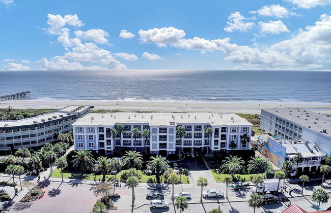Beachfront 3bdr Condo w/ Pool & Deck Ocean Views Ocean Blvd #102 by Avantstay - Foto 36