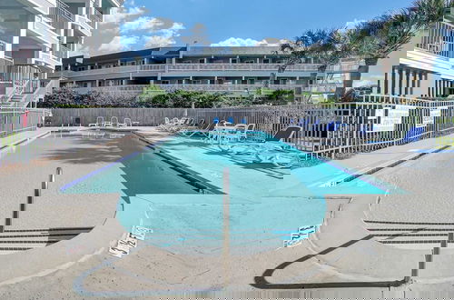 Foto 29 - Beachfront 3bdr Condo w/ Pool & Deck Ocean Views Ocean Blvd #102 by Avantstay
