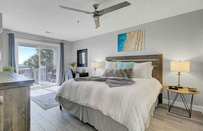 Beachfront 3bdr Condo w/ Pool & Deck Ocean Views Ocean Blvd #102 by Avantstay - Foto 13