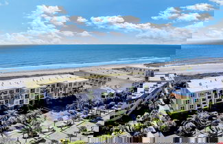 Foto 2 - Beachfront 3bdr Condo w/ Pool & Deck Ocean Views Ocean Blvd #102 by Avantstay