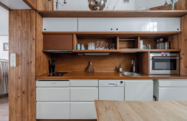 Historical Downtown Home with Parking and Steam Sauna - Foto 9