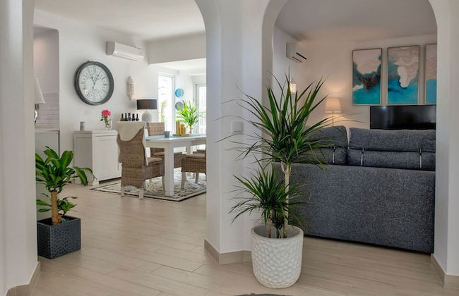 66 ADM Clara Beautifully Renovated Villa - Foto 8