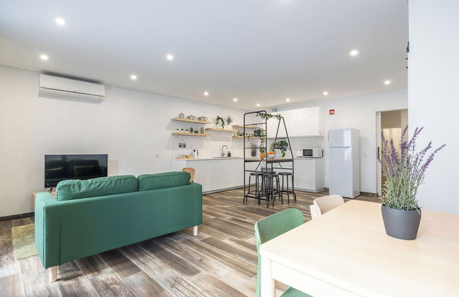 Roots Apartments - Photo 9
