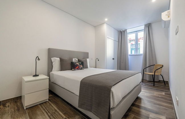 Roots Apartments - Photo 3