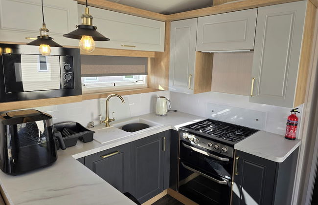 3 Bed-sleeps 8-free Parking-5 Min to Beach - Foto 7