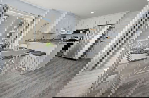 Foto 8 - Raintree Villas 2F